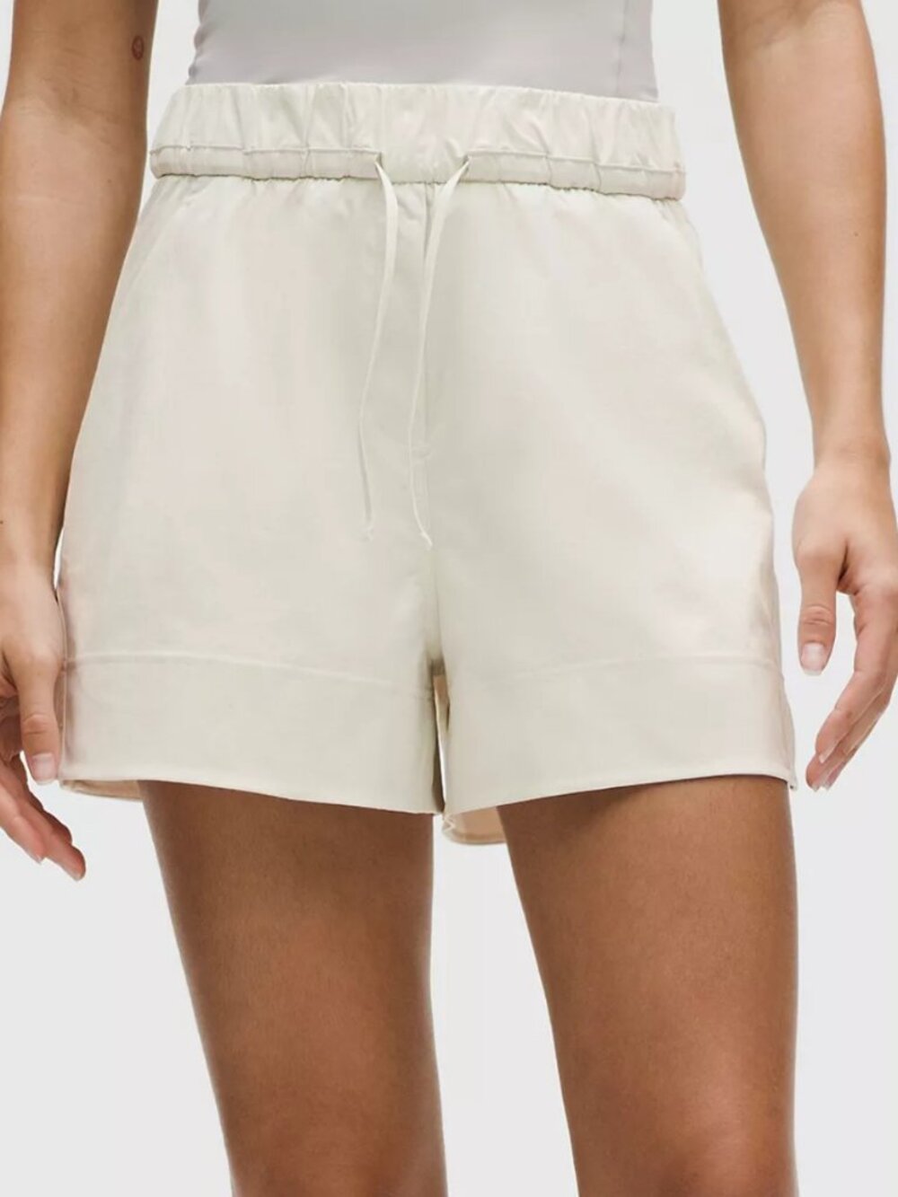 Lululemon Cinchable Waist High-Rise Woven Short 3.5" Size XS Bone Ivory